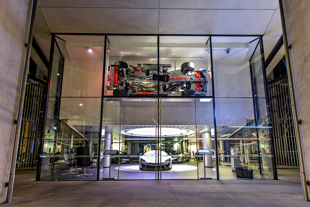 Allure in Design – Intelligent LED lighting for luxury car showrooms